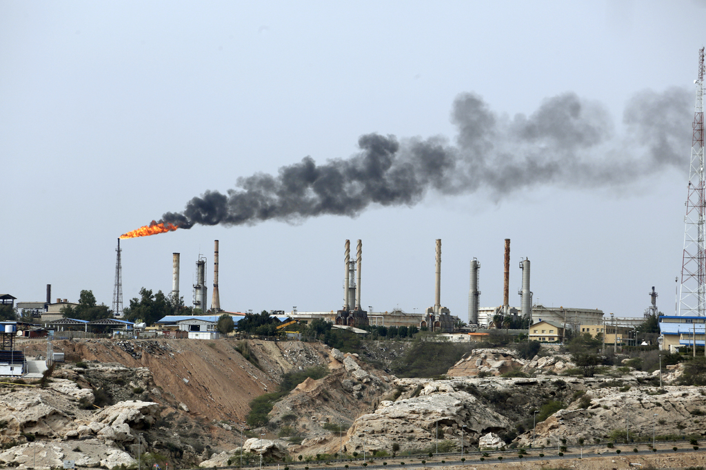 Az első vesztes az olaj- és gázipar lehet Fotó: AFP/Atta Kenare