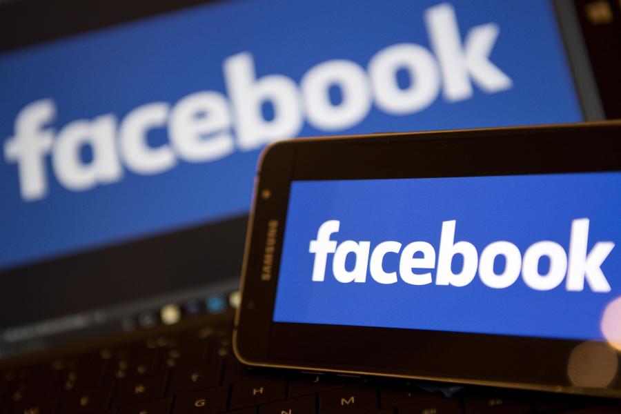 Politikai befolyásolást célzó profilokat leplezett le a Facebook